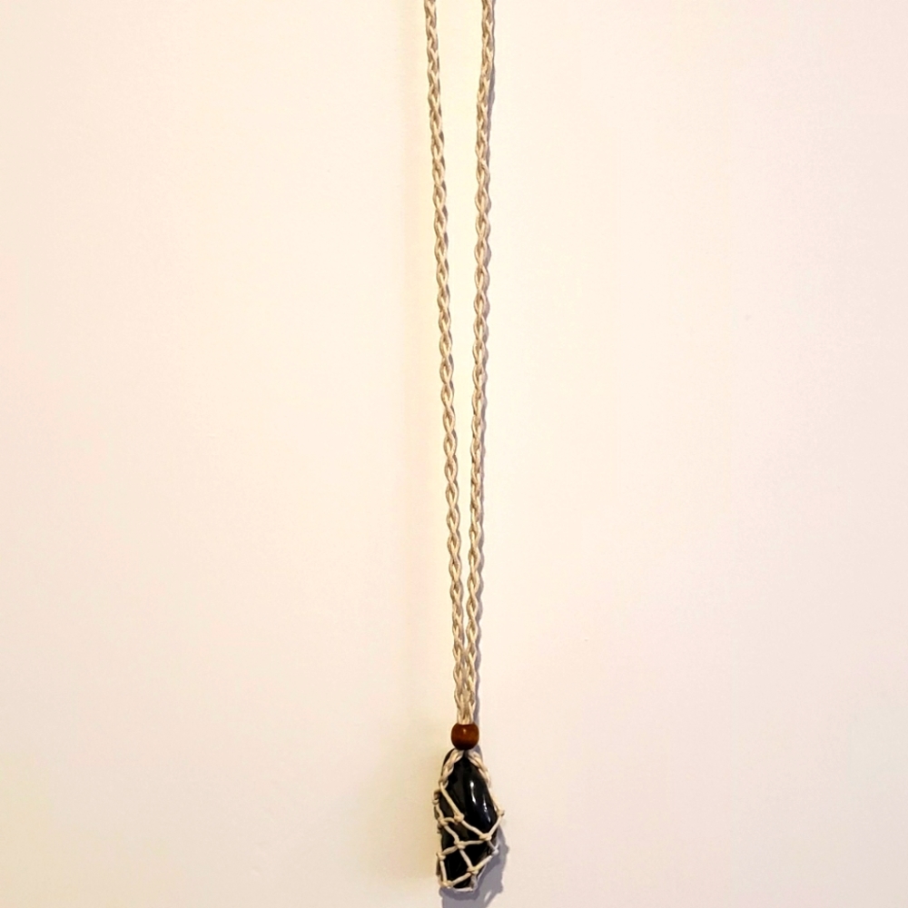 🍦CREAM COLOR ADJUSTABLE HANDCRAFTED CORDED EMPTY CRYSTAL CAGE NECKLACE